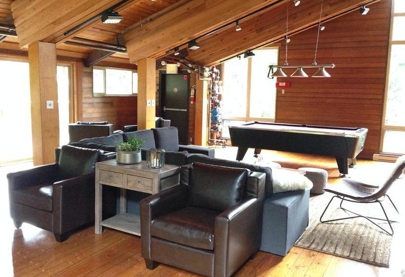 Whistler Lodge Hostel | Whistler | British Columbia | Canada 6
