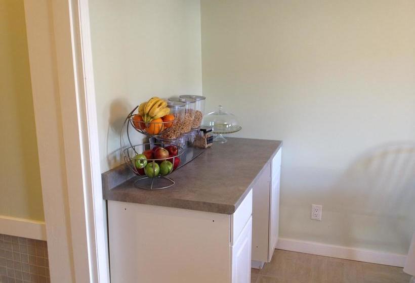 Departure Bay Motel | Nanaimo | British Columbia | Canada 8