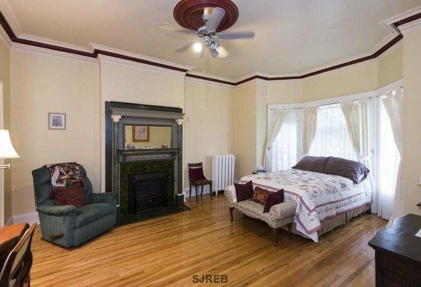 A Tanners Home Inn Bed And Breakfast Saint John