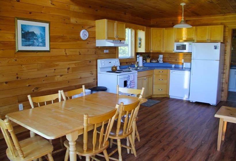 Resort Swept Away Cottages | Cavendish | Prince Edward Island | Canada 10