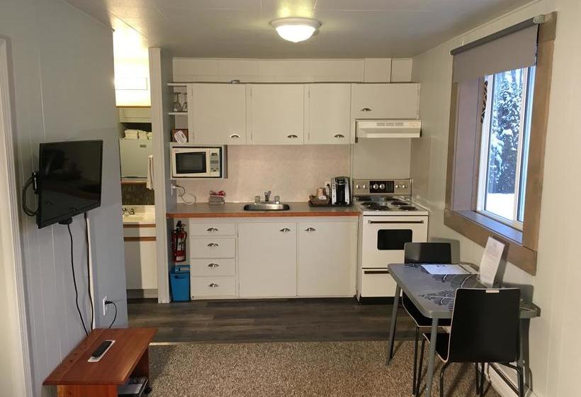 Motel Pinewood Inn Columbia Británica