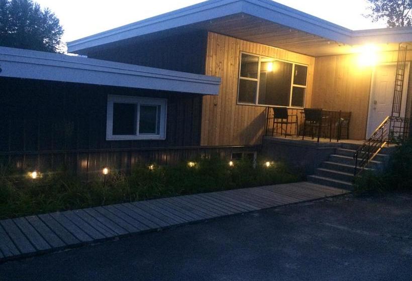 Motel Pinewood Inn | Golden | British Columbia | Canada 18