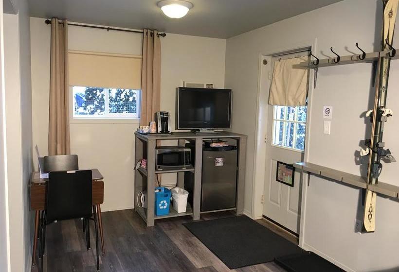 Motel Pinewood Inn | Golden | British Columbia | Canada 2