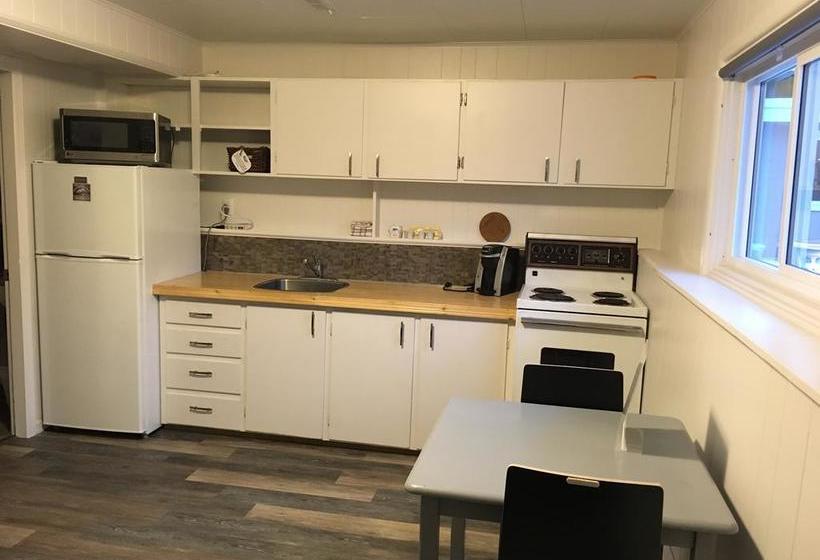 Motel Pinewood Inn | Golden | British Columbia | Canada 7