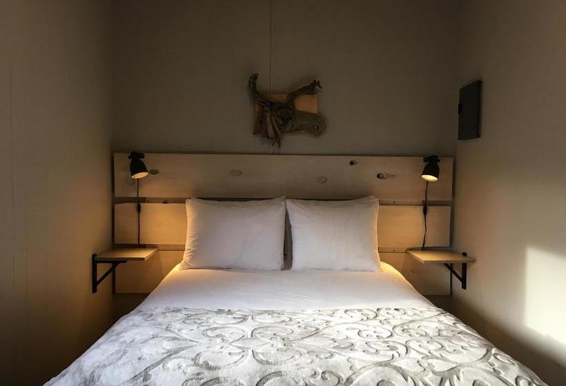 Motel Pinewood Inn | Golden | British Columbia | Canada 9