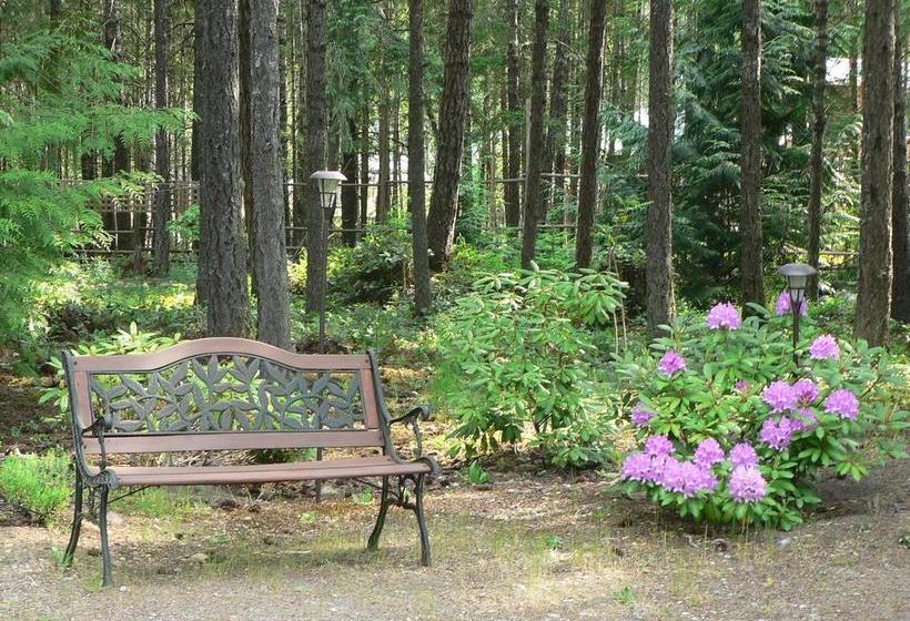 Cedar Song B&b | Parksville | British Columbia | Canada 12