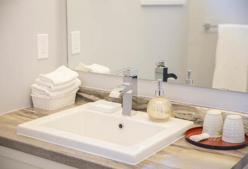 Midnight Sun Inn  Bed & Breakfast | Whitehorse | Yukon Territory | Canada 13