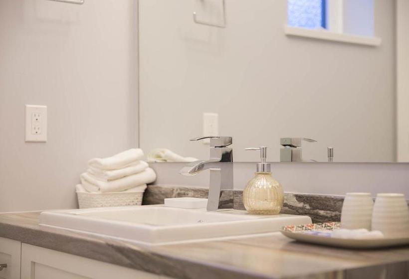 Midnight Sun Inn  Bed & Breakfast | Whitehorse | Yukon Territory | Canada 3