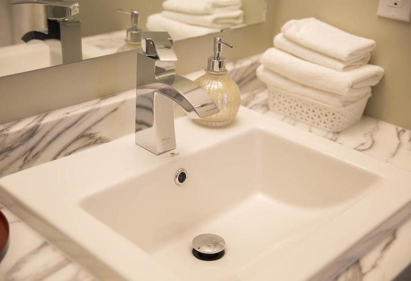 Midnight Sun Inn  Bed & Breakfast | Whitehorse | Yukon Territory | Canada 5