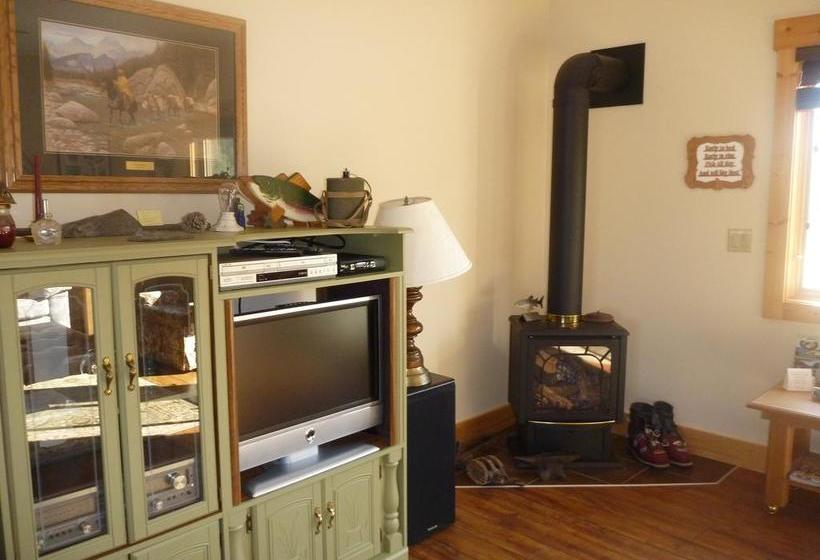 St Marys River B&b | Cranbrook | British Columbia | Canada 3