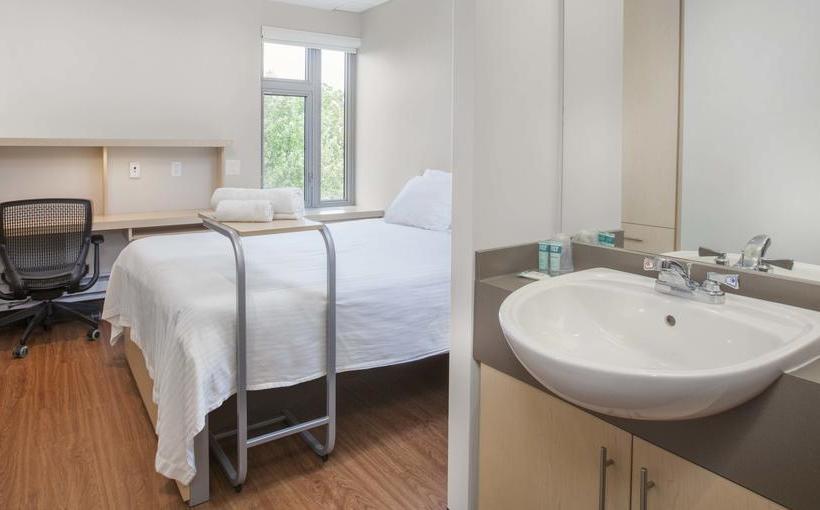 Hotel Clare Hall At Brescia University College | London | Ontario | Canada 1