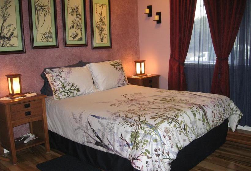 Arbour Cottage B & B | Courtenay | British Columbia | Canada 1