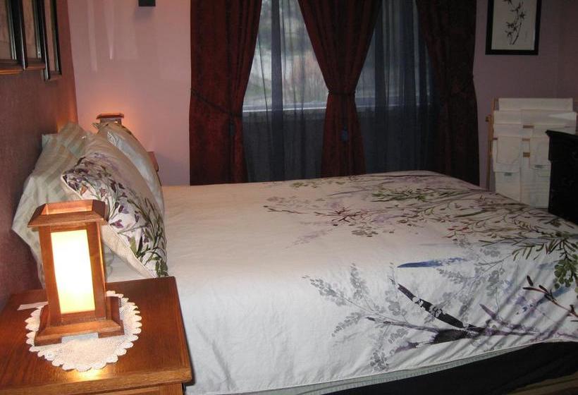 Arbour Cottage B & B | Courtenay | British Columbia | Canada 8