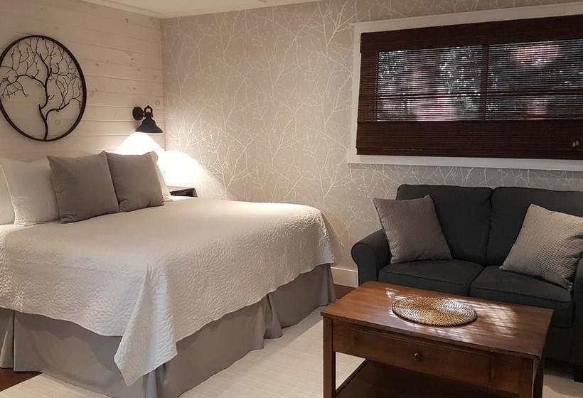 Christine S Bed And Breakfast | St. Catharines | Ontario | Canada 2