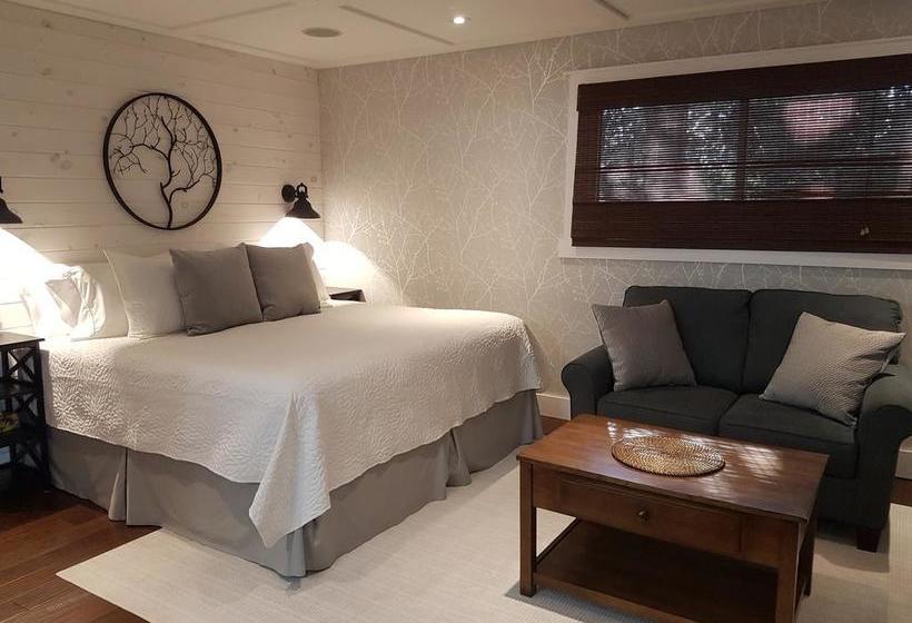 Christine S Bed And Breakfast | St. Catharines | Ontario | Canada 8