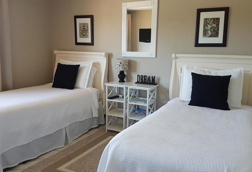 Christine S Bed And Breakfast | St. Catharines | Ontario | Canada 9