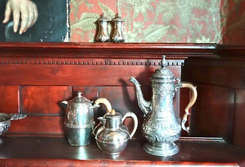 The Captain S House Heritage Bed & Breakfast | Midland | Ontario | Canada 11