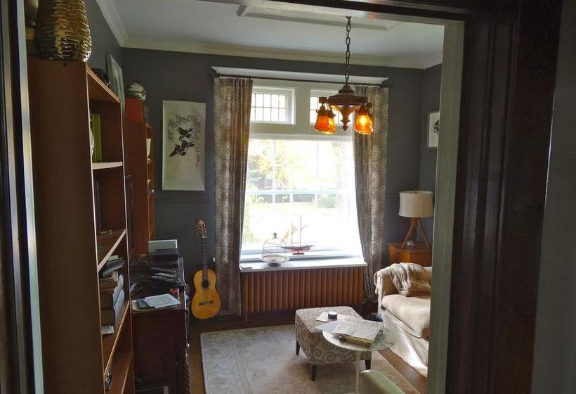 The Captain S House Heritage Bed & Breakfast | Midland | Ontario | Canada 12