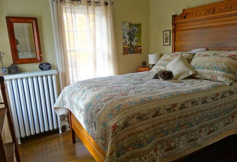 The Captain S House Heritage Bed & Breakfast | Midland | Ontario | Canada 20