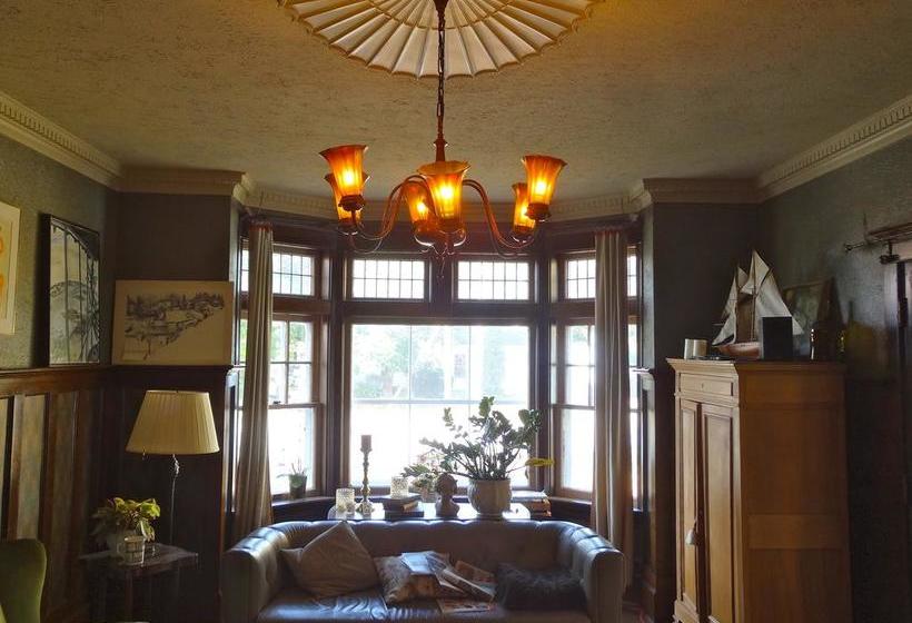 The Captain S House Heritage Bed & Breakfast | Midland | Ontario | Canada 7