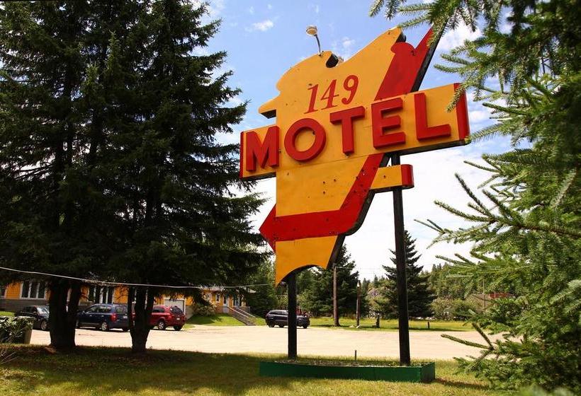 Motel 149 | Mont Tremblant | Quebec | Canada 14