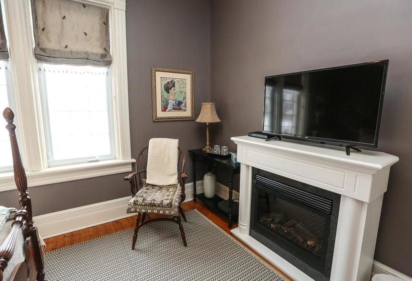 Danby House Bed And Breakfast | Markdale | Ontario | Canada 3