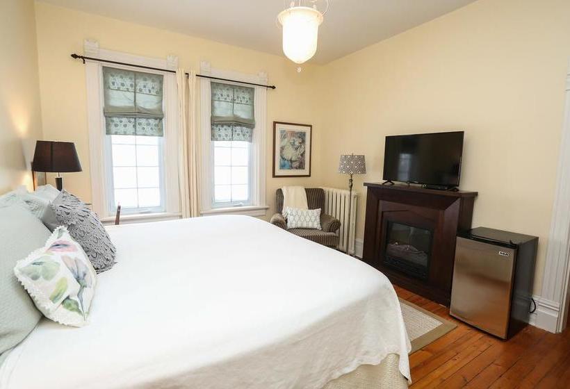 Danby House Bed And Breakfast | Markdale | Ontario | Canada 7