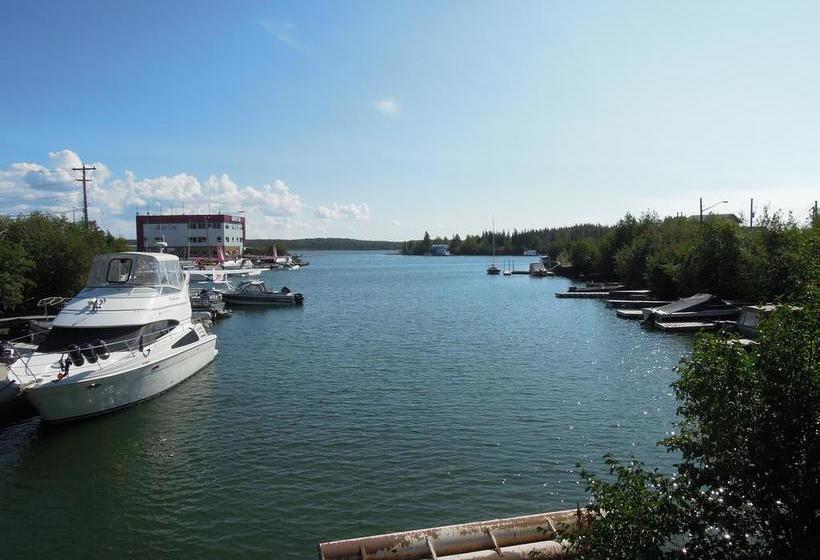 Sunshine B&b In Old Town | Yellowknife | Northwest Territories | Canada 11