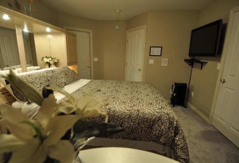 Cornerstone Bed And Breakfast | Revelstoke | British Columbia | Canada 10