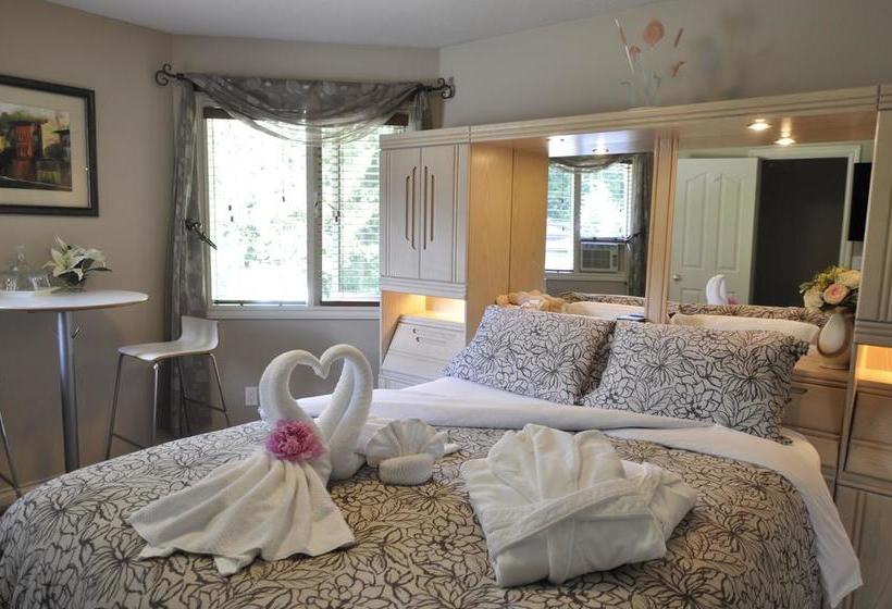 Cornerstone Bed And Breakfast | Revelstoke | British Columbia | Canada 12