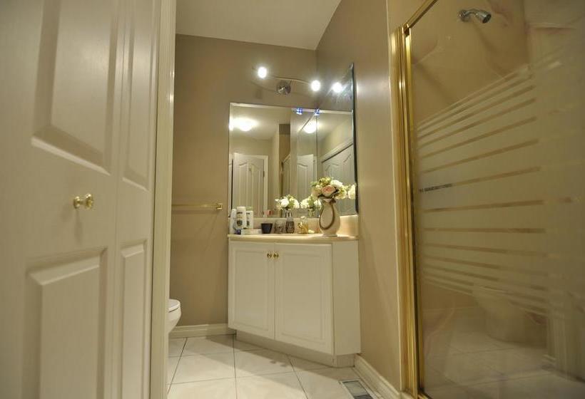 Cornerstone Bed And Breakfast | Revelstoke | British Columbia | Canada 16