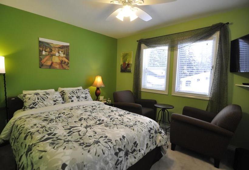 Cornerstone Bed And Breakfast | Revelstoke | British Columbia | Canada 19