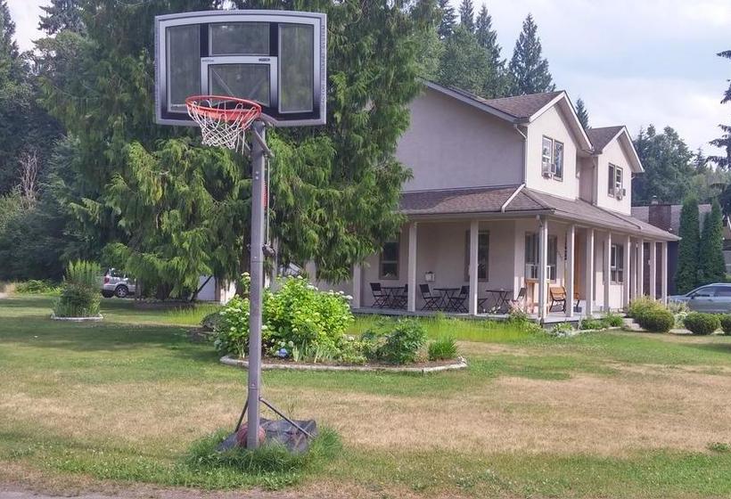 Cornerstone Bed And Breakfast | Revelstoke | British Columbia | Canada 7