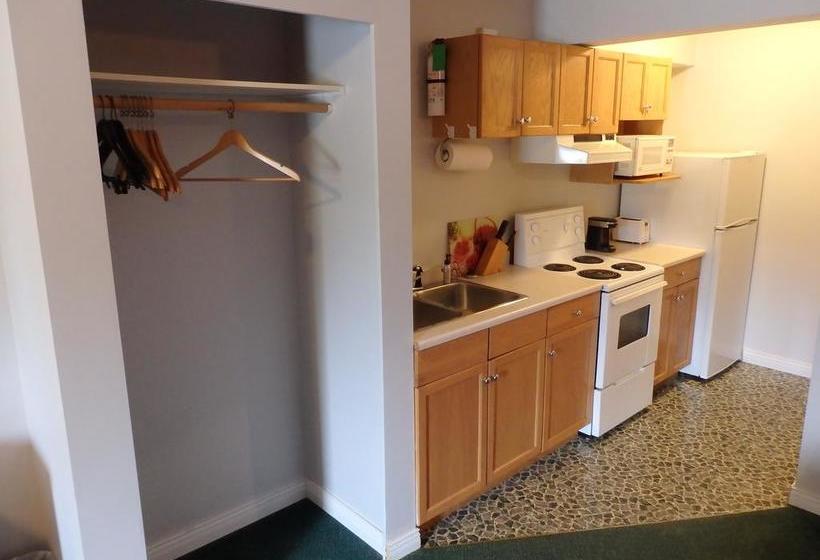 Motel Mumfords Lodging | Terrace | British Columbia | Canada 2