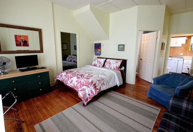 Le Petit Hotel Charlevoix | La Malbaie | Quebec | Canada 17