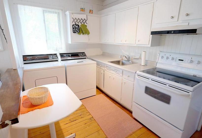 Le Petit Hotel Charlevoix | La Malbaie | Quebec | Canada 18