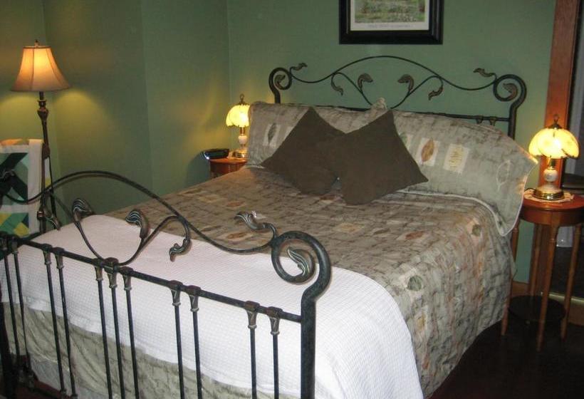 Phoenix House B&b | Stettler | Alberta | Canada 13