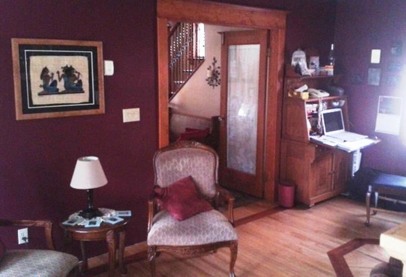 Phoenix House B&b | Stettler | Alberta | Canada 4