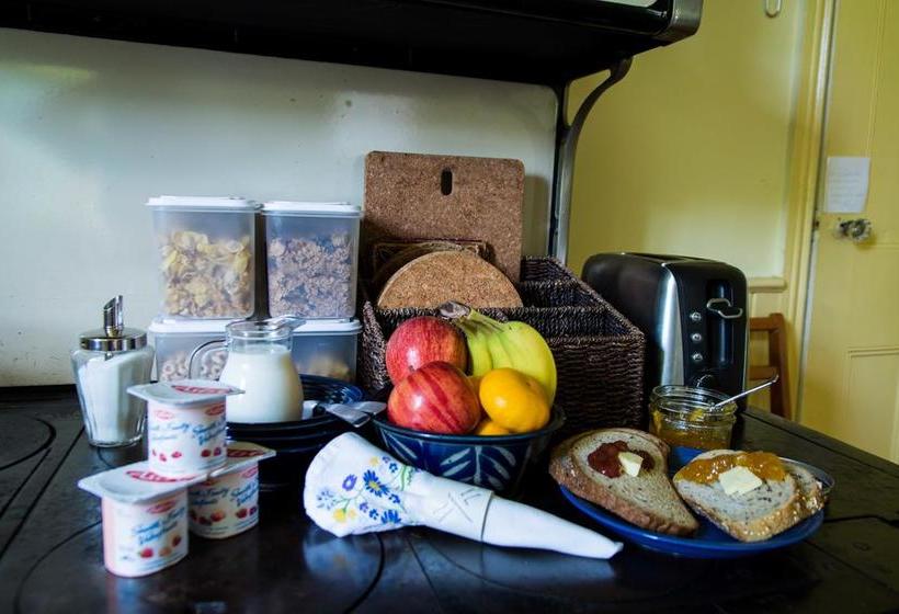 Laura S Bed & Breakfast | Kingston | Ontario | Canada 8