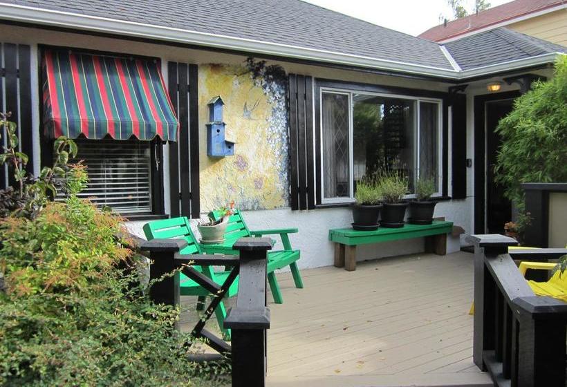 Bed and Breakfast Heathergate Cottage And Suites | Victoria | British Columbia | Canada 12