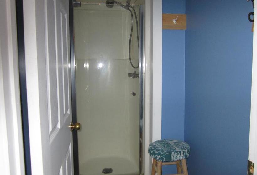 Hostel Beez Kneez Bakpakers | Whitehorse | Yukon Territory | Canada 2