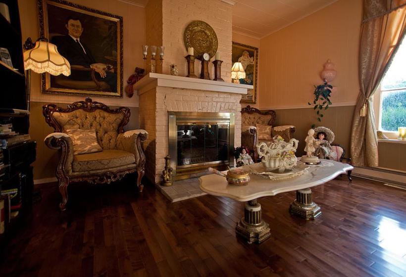 Bed and Breakfast Gite Dentelles Et Pignons | La Malbaie | Quebec | Canada 3