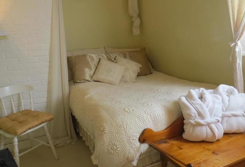 Bed and Breakfast Gite Dentelles Et Pignons | La Malbaie | Quebec | Canada 8