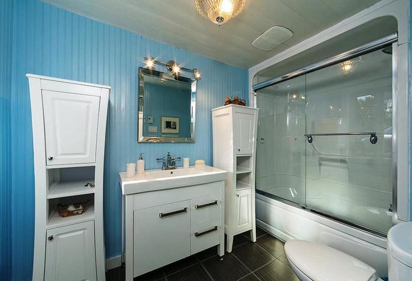 Bed and Breakfast Maison Des Lilas | La Malbaie | Quebec | Canada 15