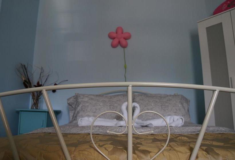 Locarno Hostel | Toronto | Ontario | Kanada 13