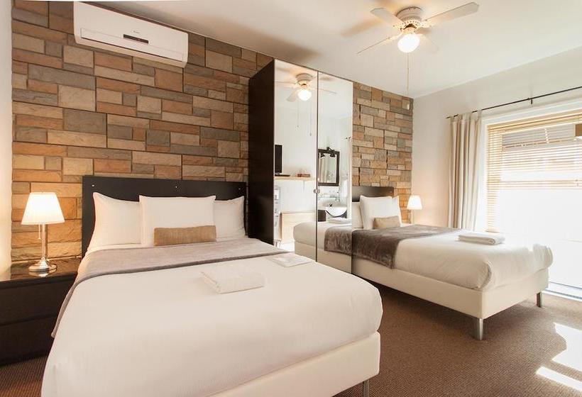 Bed And Breakfast Du Village  Bbv | Montreal | Quebec | Canada 4