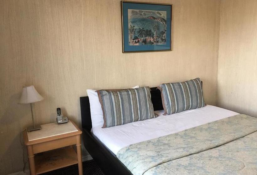 Mayflower Motel | Kitchener | Ontario | Canada 8