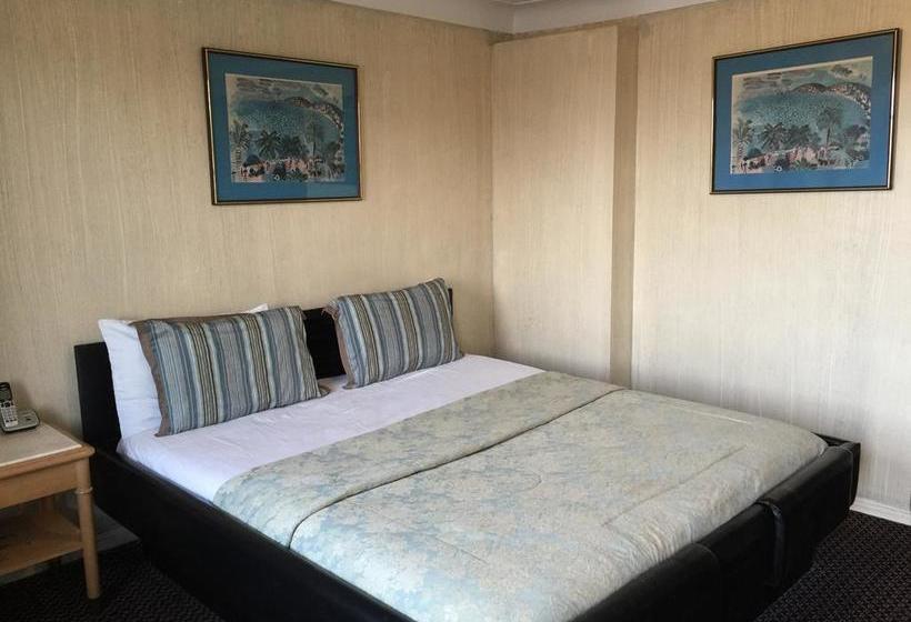 Mayflower Motel | Kitchener | Ontario | Canada 9