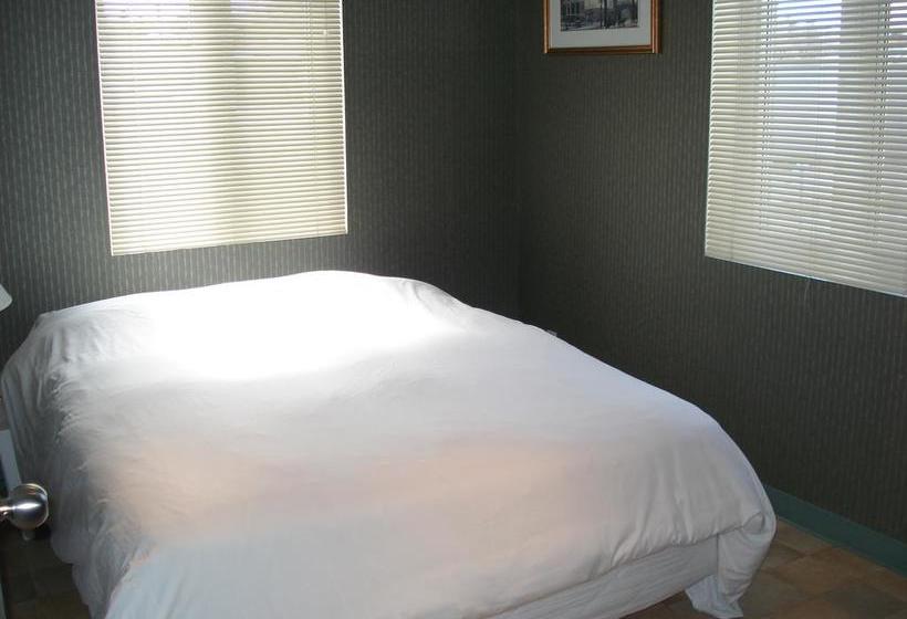 Hostel Les Dortoirs De L Espace Globetrotter | Rimouski | Quebec | Canada 15