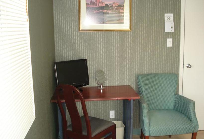 Hostel Les Dortoirs De L Espace Globetrotter | Rimouski | Quebec | Canada 17